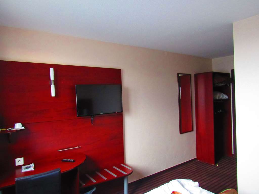 Hotel Gallieni Gennevilliers Oda fotoğraf